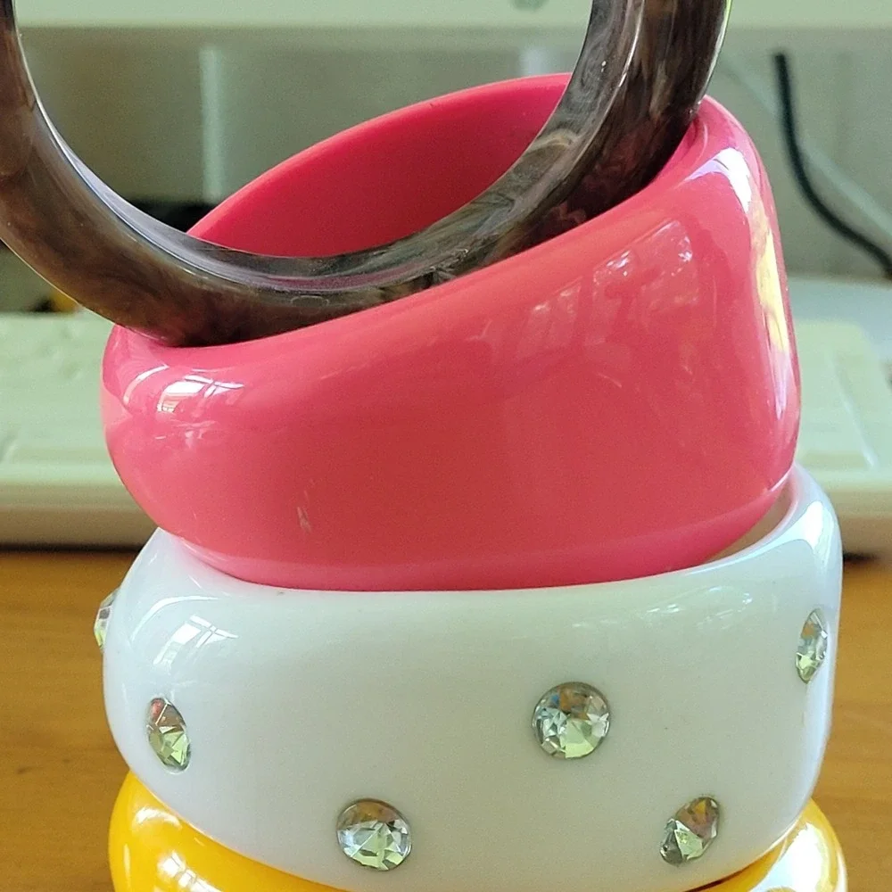 4 Resin Acrylic Bangle Bracelets Stack Pink White Rhinestone Yellow